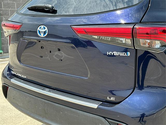 used 2021 Toyota Highlander Hybrid car, priced at $32,500