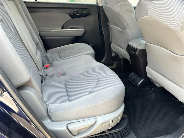 used 2021 Toyota Highlander Hybrid car, priced at $32,500