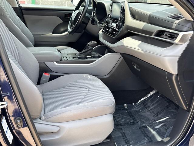 used 2021 Toyota Highlander Hybrid car, priced at $32,500