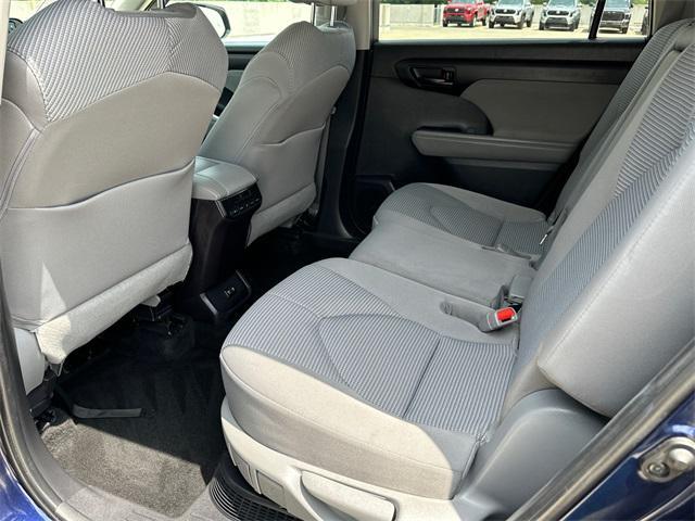 used 2021 Toyota Highlander Hybrid car, priced at $32,500