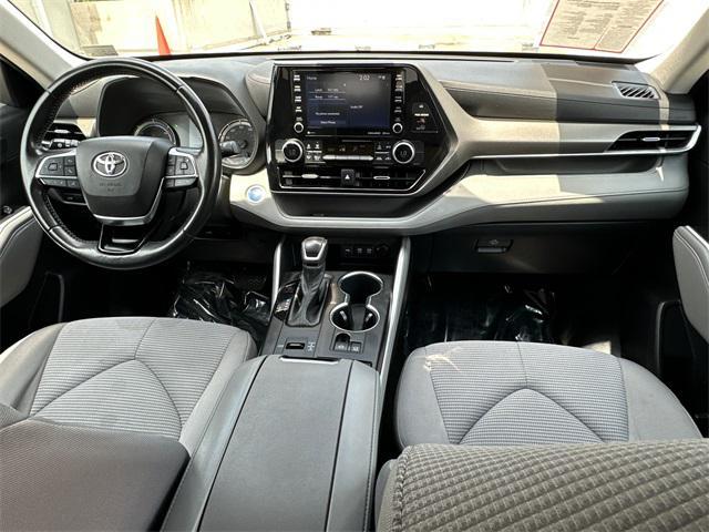 used 2021 Toyota Highlander Hybrid car, priced at $32,500