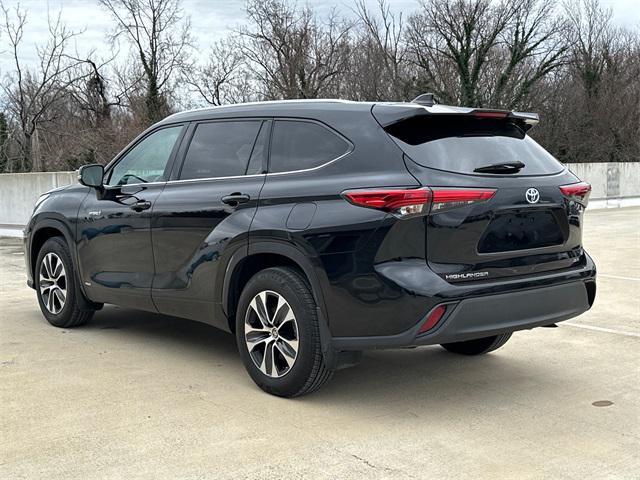 used 2020 Toyota Highlander Hybrid car, priced at $33,772