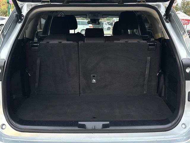 used 2024 Toyota Highlander car, priced at $35,749