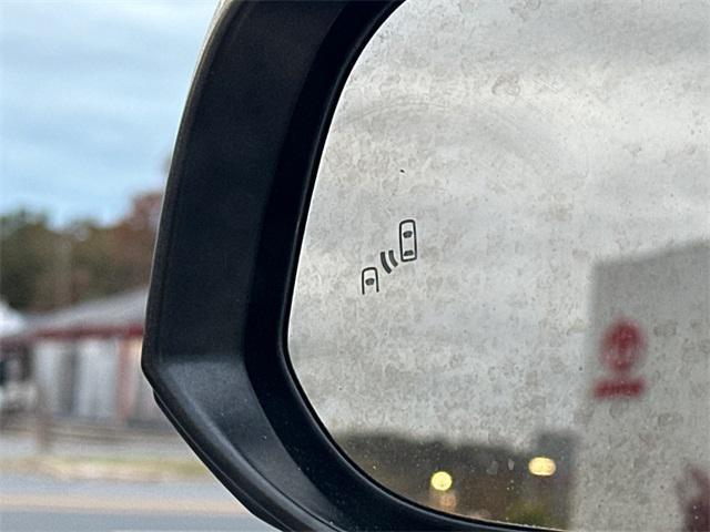 used 2024 Toyota Highlander car, priced at $35,749