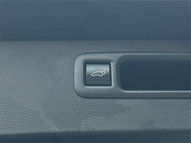 used 2024 Toyota Highlander car, priced at $35,749