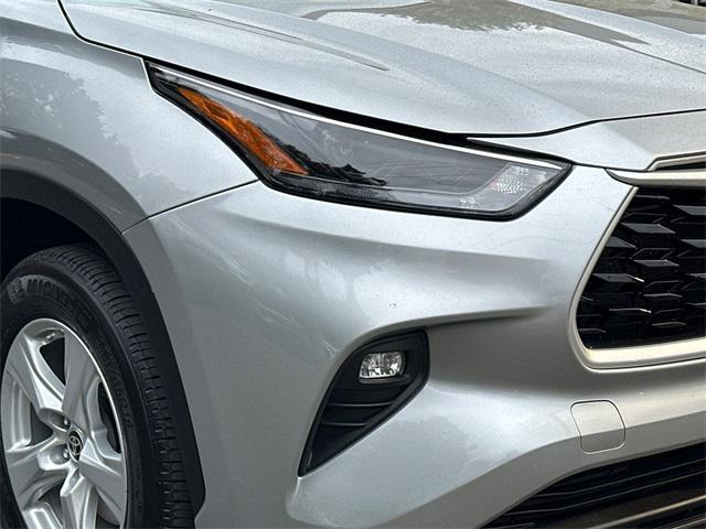 used 2024 Toyota Highlander car, priced at $35,749