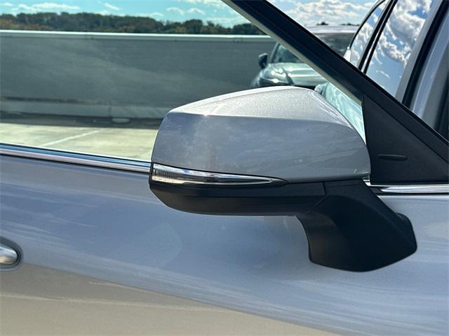 used 2024 Toyota Highlander car, priced at $37,379