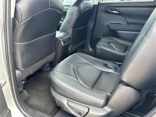 used 2024 Toyota Highlander car, priced at $37,379