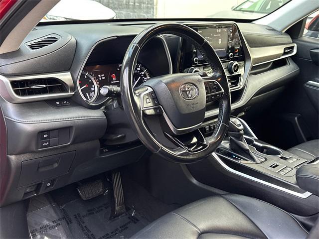 used 2020 Toyota Highlander car, priced at $27,715