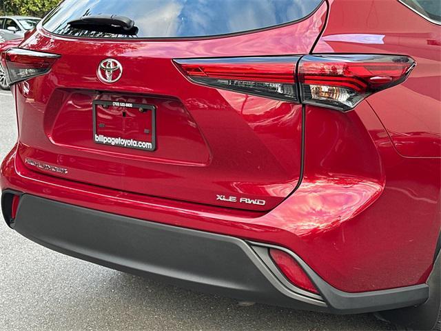 used 2020 Toyota Highlander car, priced at $27,715