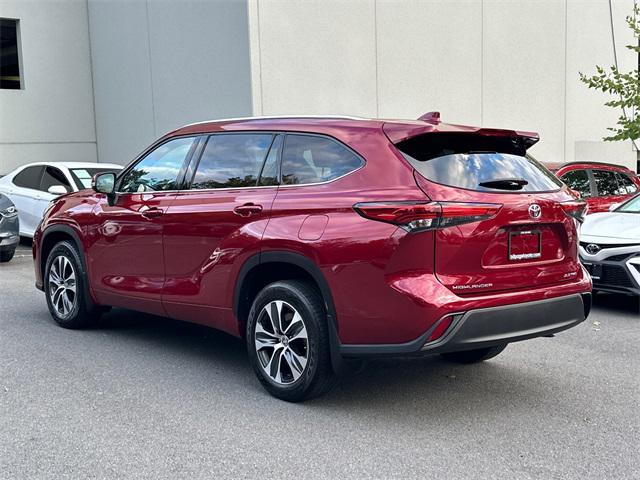 used 2020 Toyota Highlander car, priced at $27,715