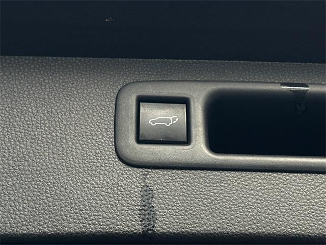 used 2020 Toyota Highlander car, priced at $27,715