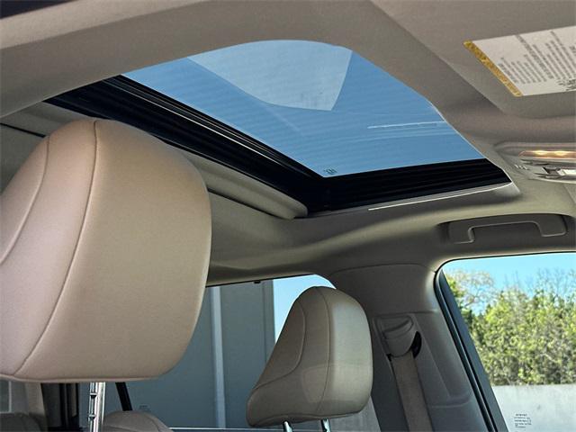 used 2021 Toyota Highlander Hybrid car, priced at $38,610