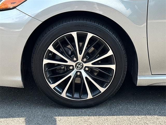 used 2019 Toyota Camry Hybrid car, priced at $25,256