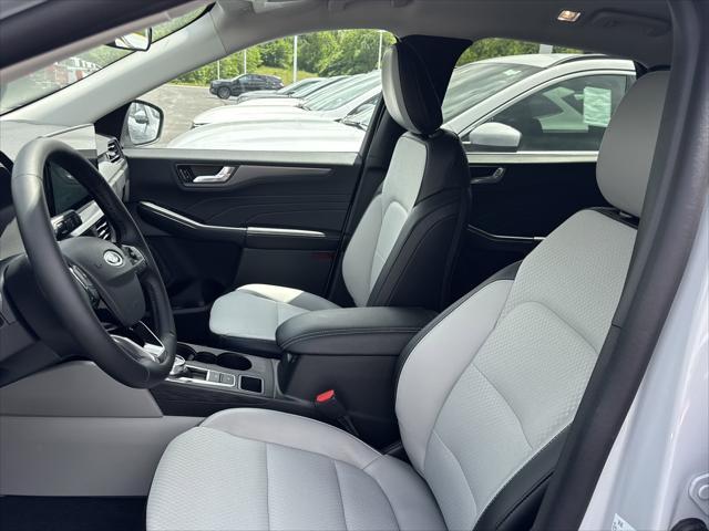 new 2025 Ford Escape PHEV car, priced at $32,168