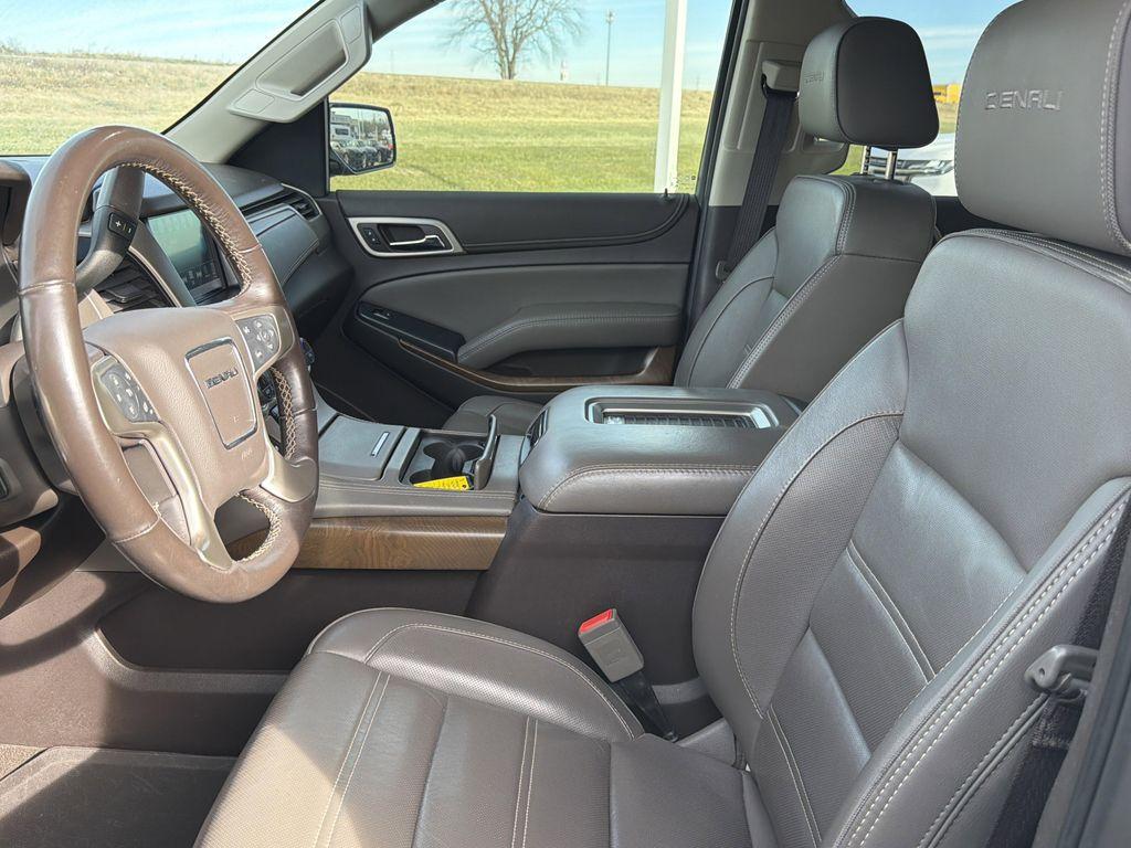 used 2019 GMC Yukon car, priced at $34,000