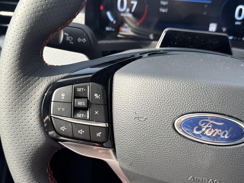 new 2025 Ford Explorer car, priced at $47,425
