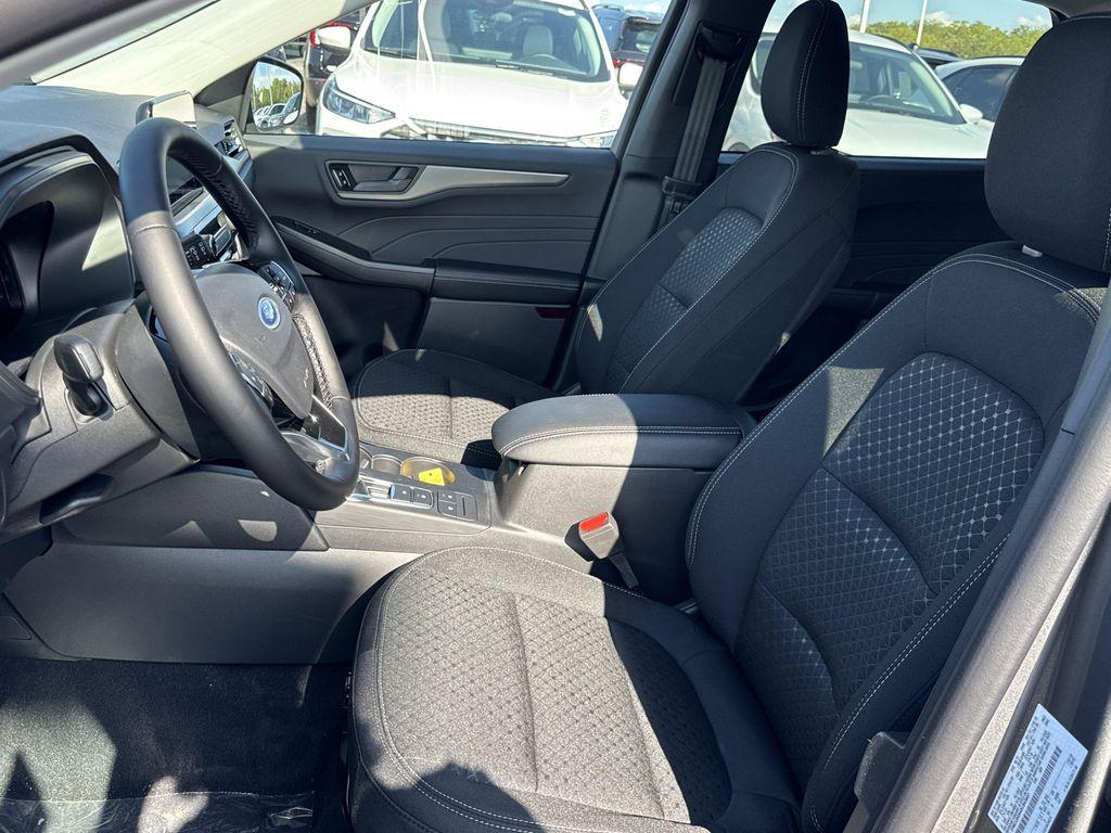 new 2025 Ford Escape car, priced at $29,047
