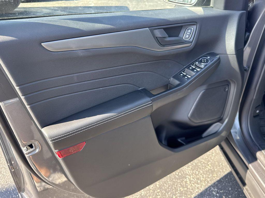 new 2025 Ford Escape car, priced at $29,047