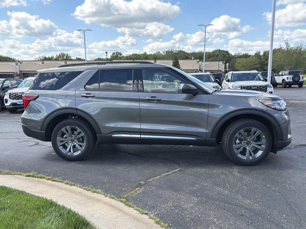 new 2025 Ford Explorer car, priced at $45,454