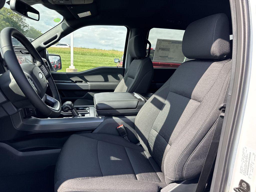 new 2025 Ford F-150 car, priced at $58,260