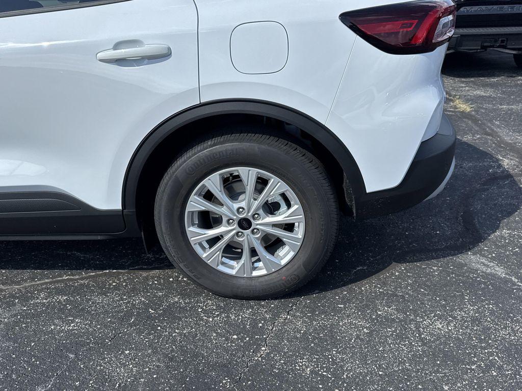 new 2025 Ford Escape car, priced at $30,278