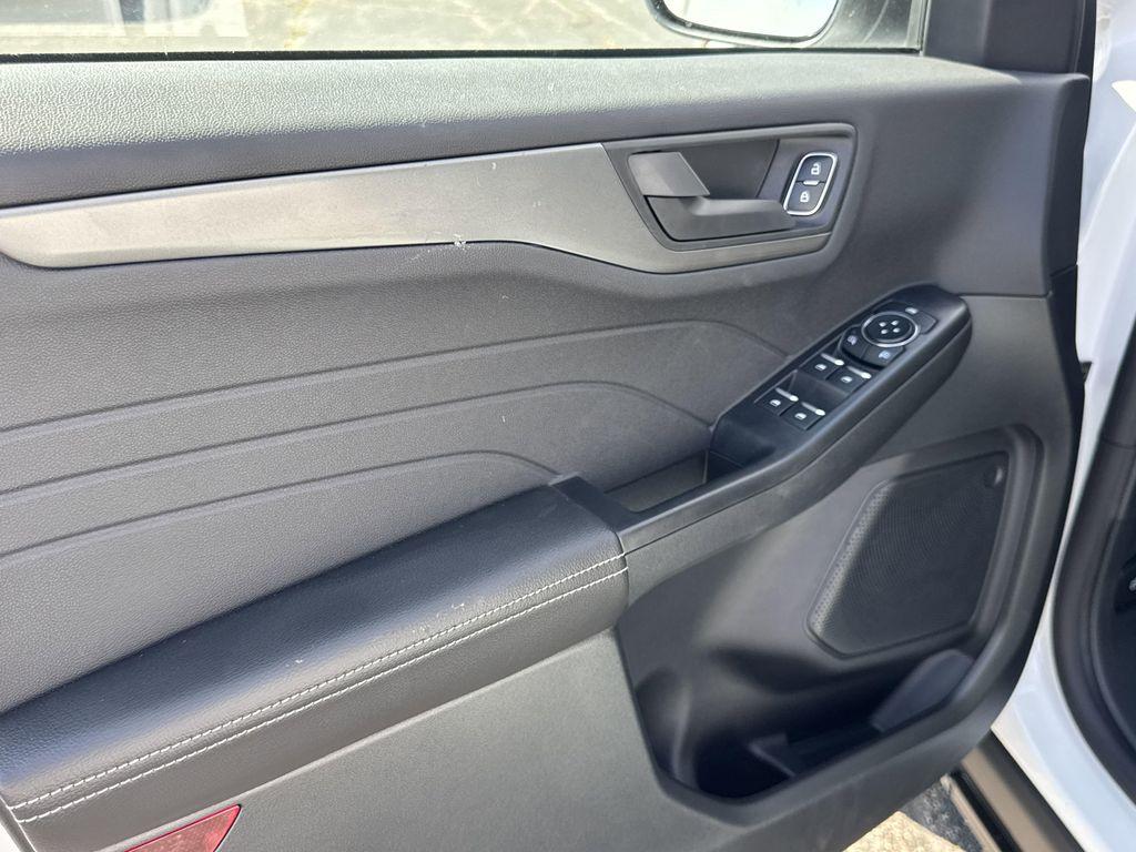 new 2025 Ford Escape car, priced at $30,278