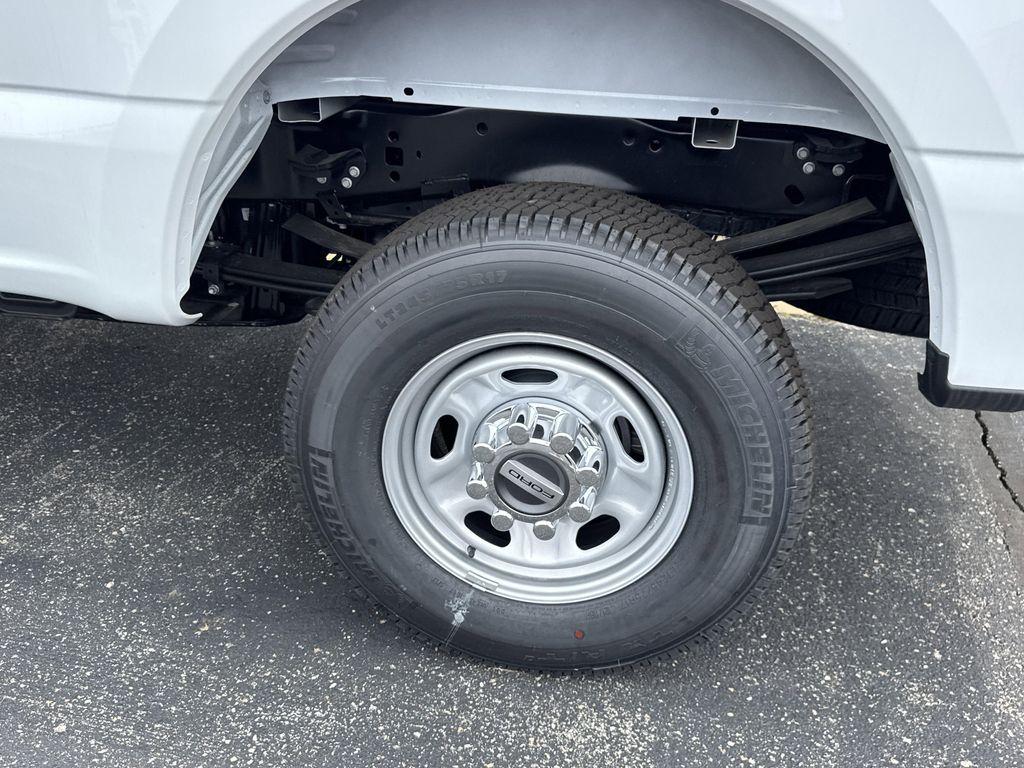 new 2025 Ford F-350 car, priced at $51,140