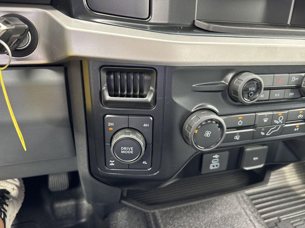 new 2025 Ford F-350 car, priced at $51,140
