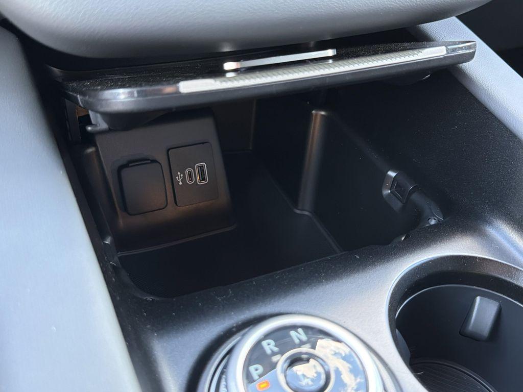new 2025 Ford Explorer car, priced at $40,835