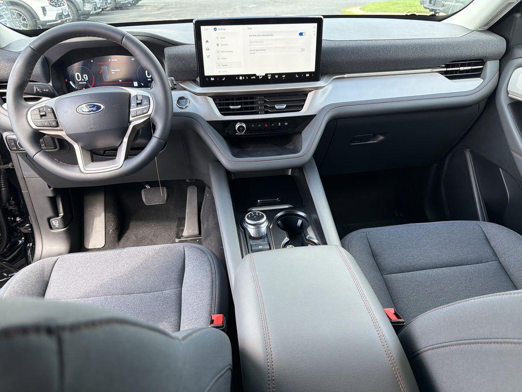 new 2025 Ford Explorer car, priced at $40,835