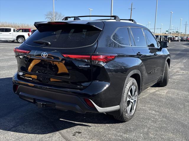 used 2022 Toyota Highlander Hybrid car, priced at $42,000