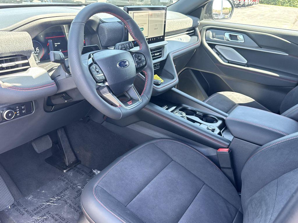 new 2025 Ford Explorer car, priced at $57,644