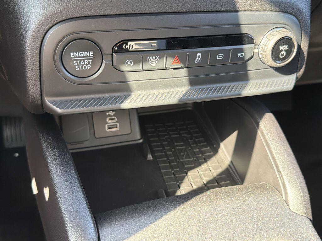 new 2025 Ford Bronco Sport car, priced at $31,423