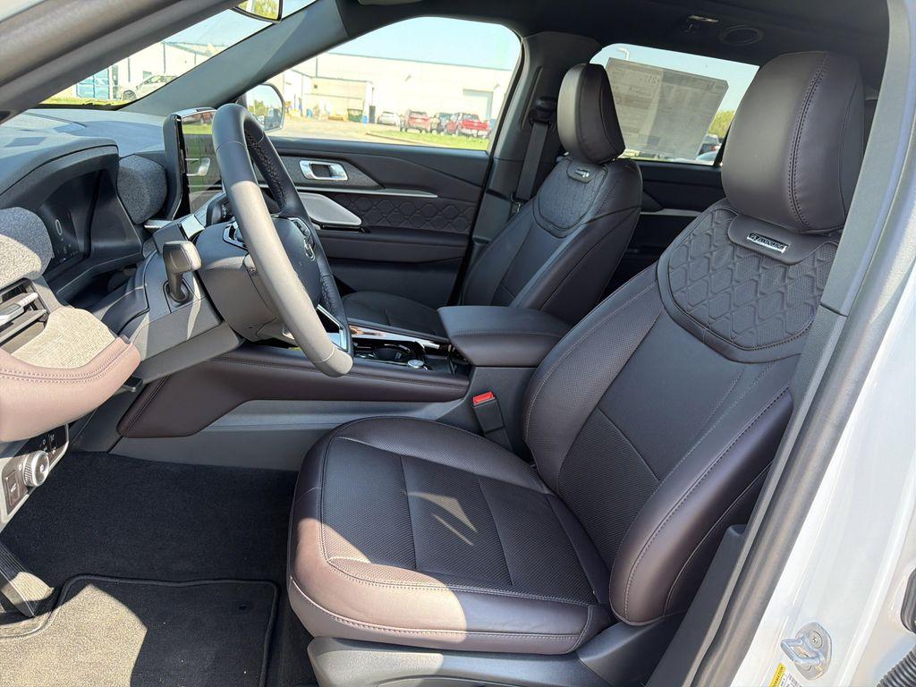 new 2025 Ford Explorer car, priced at $58,232