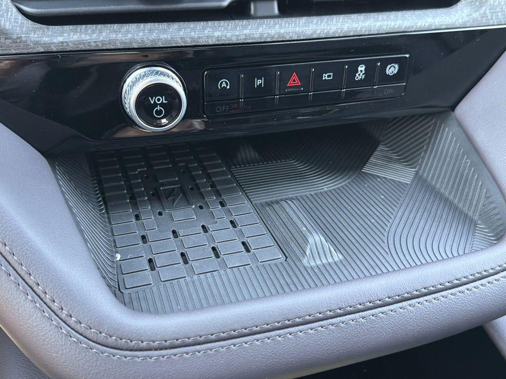 new 2025 Ford Explorer car, priced at $58,232
