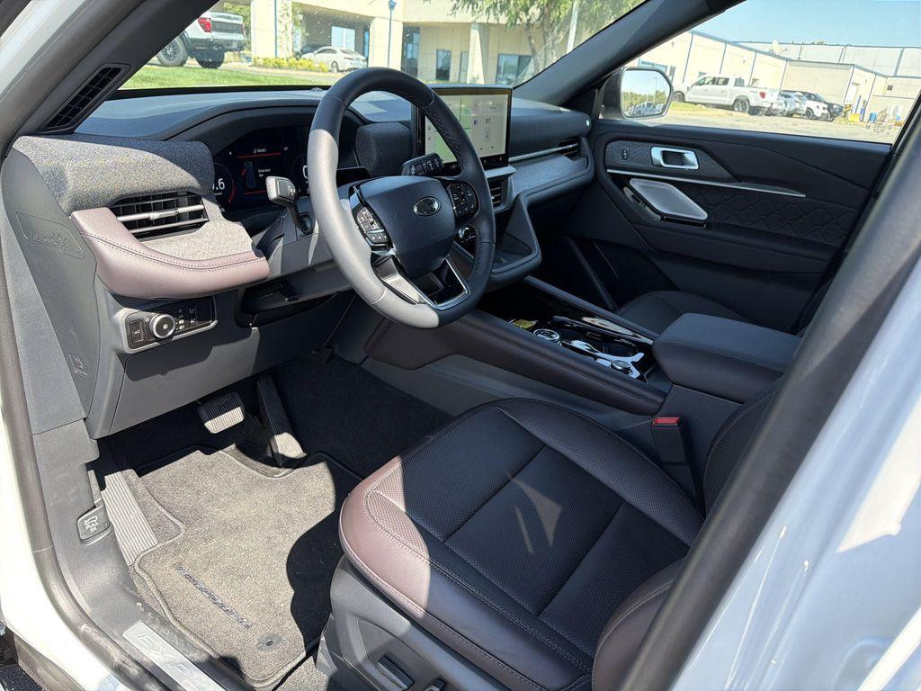 new 2025 Ford Explorer car, priced at $58,232