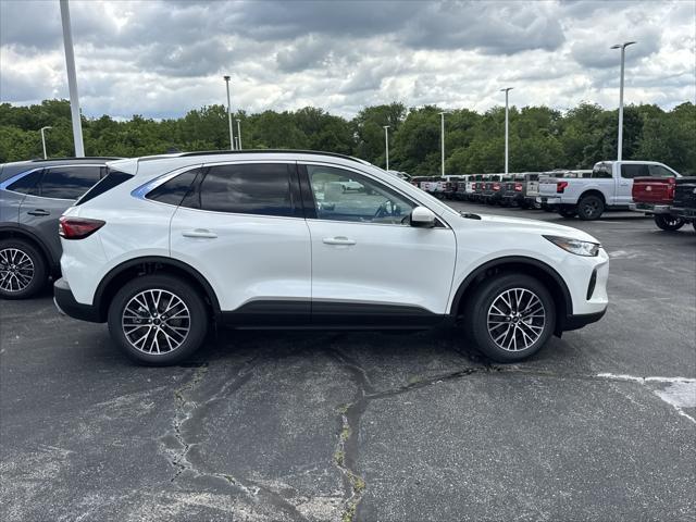 new 2025 Ford Escape PHEV car, priced at $37,321
