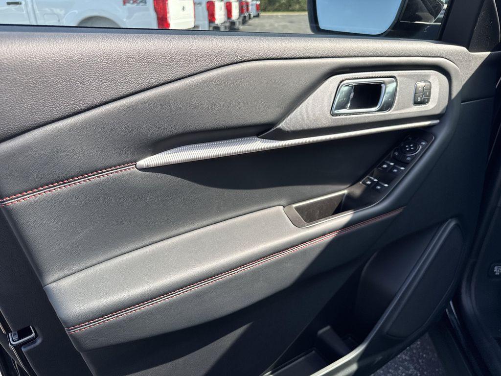 new 2025 Ford Explorer car, priced at $55,629