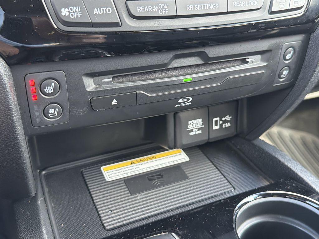 used 2021 Honda Pilot car, priced at $33,000