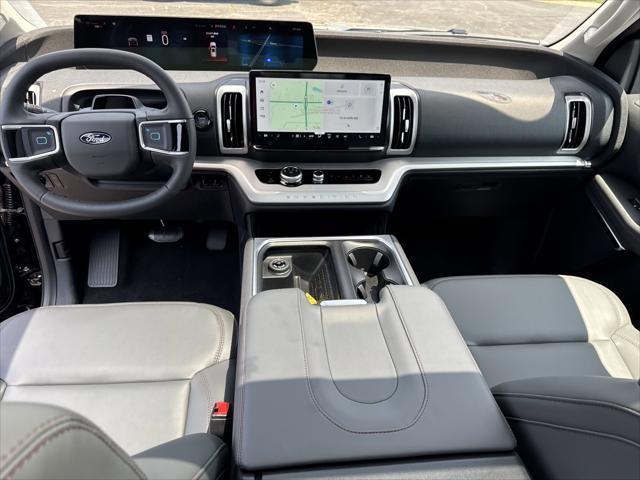 new 2025 Ford Expedition car, priced at $68,924