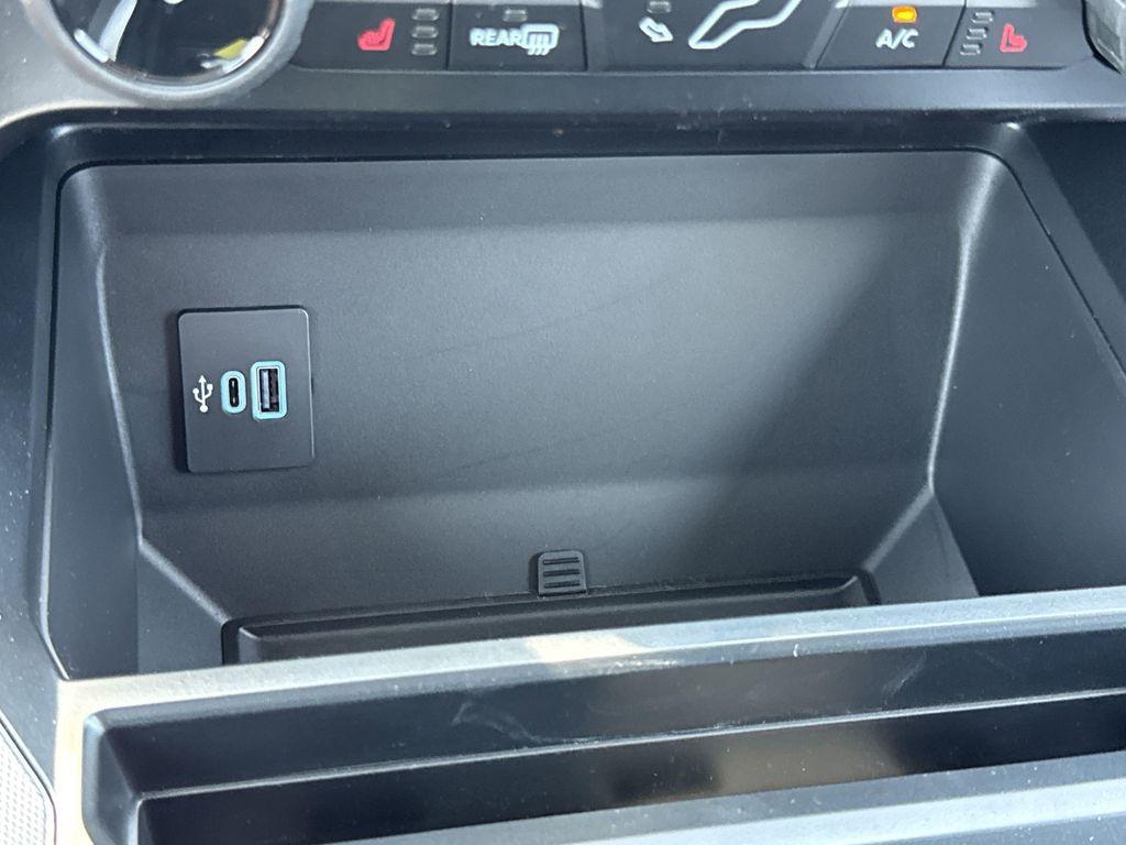 new 2025 Ford F-250 car, priced at $63,584