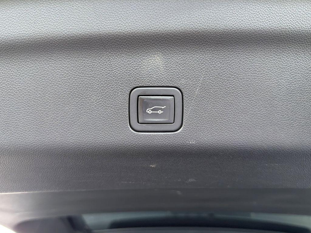 used 2024 GMC Yukon car, priced at $74,000