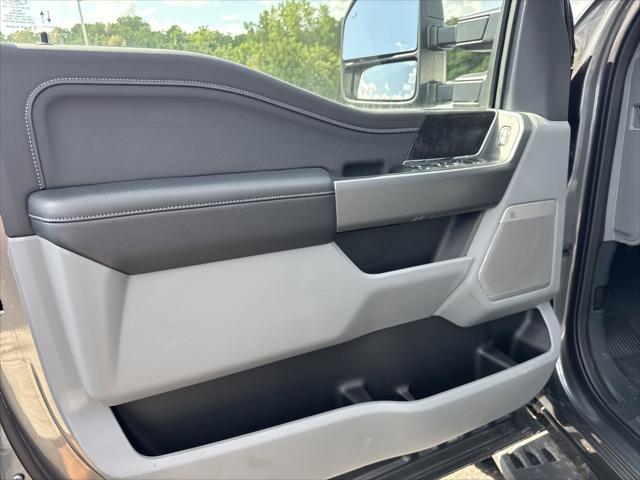 new 2025 Ford F-350 car, priced at $68,910