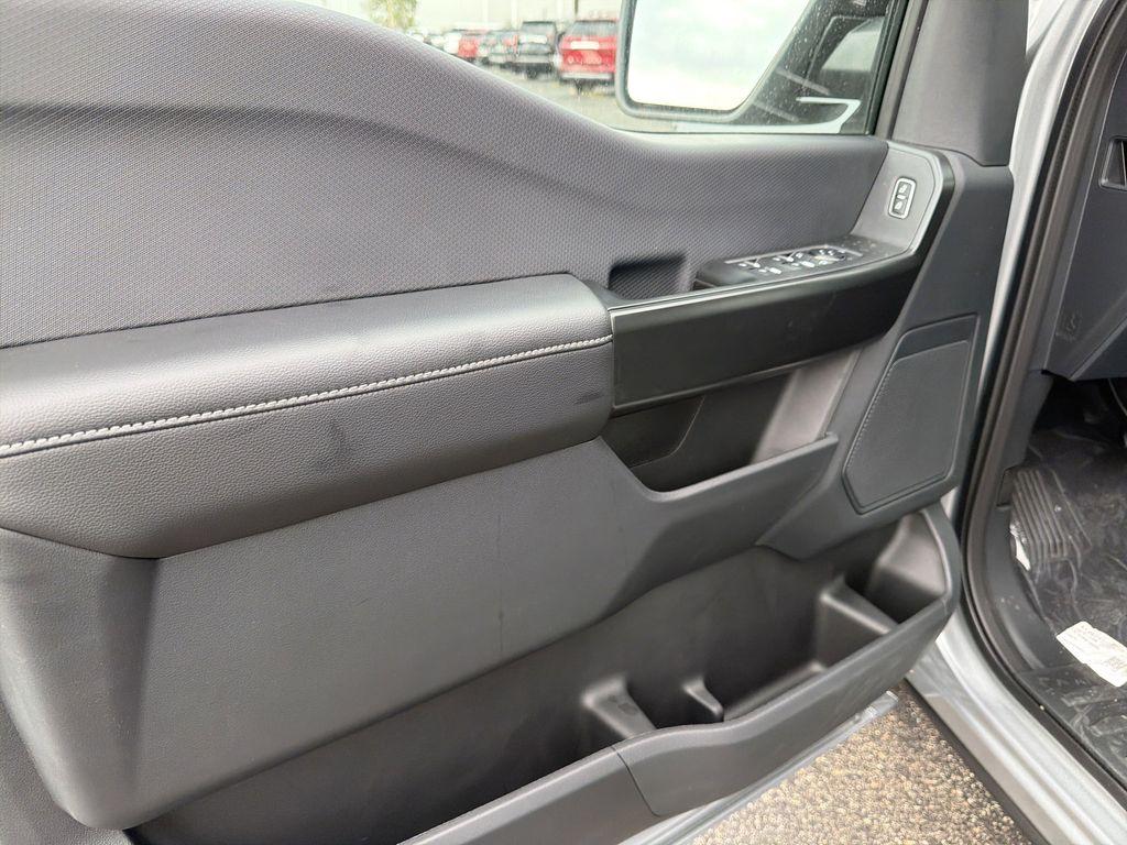 new 2025 Ford F-150 car, priced at $45,817