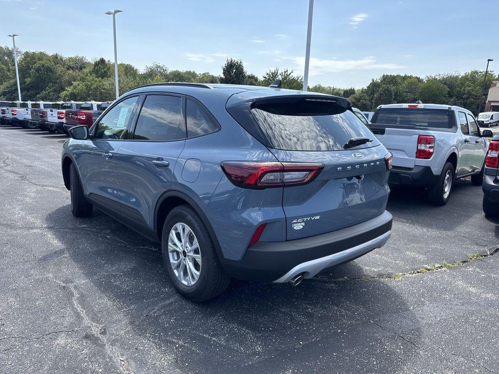 new 2025 Ford Escape car, priced at $29,667