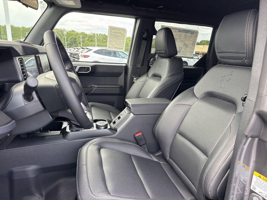 new 2025 Ford Bronco car, priced at $44,684