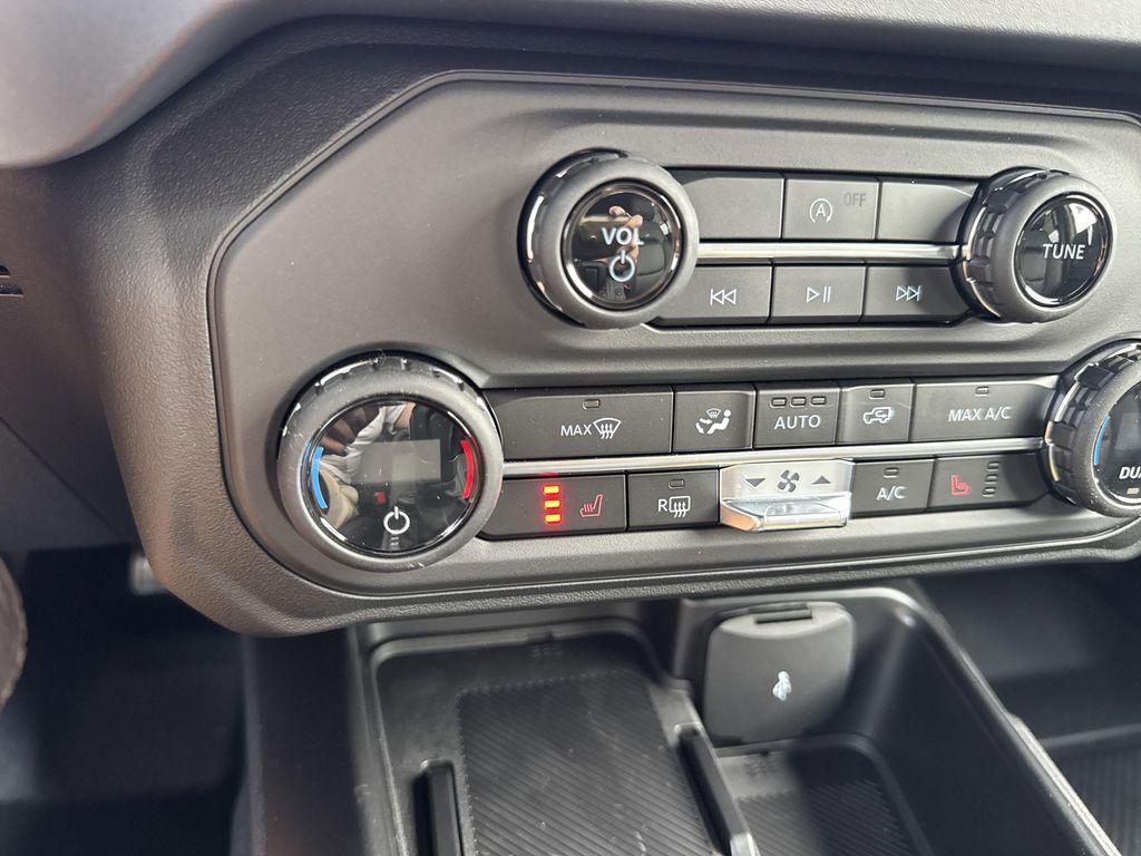 new 2025 Ford Bronco car, priced at $44,684