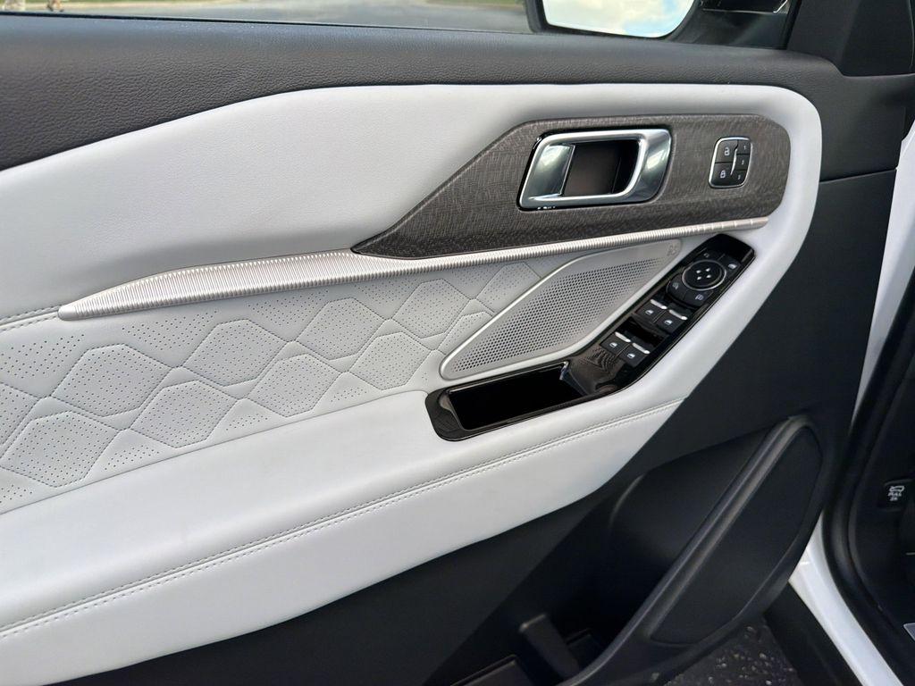 new 2025 Ford Explorer car, priced at $58,233