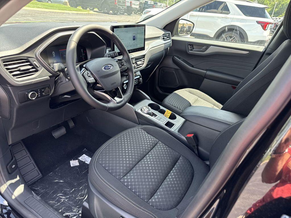 new 2025 Ford Escape car, priced at $29,308